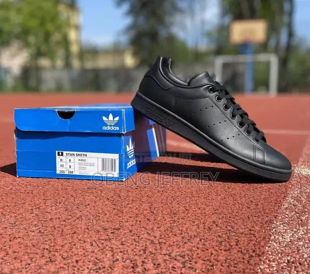 Original Adidas Stan Smith All Black · Photo 1