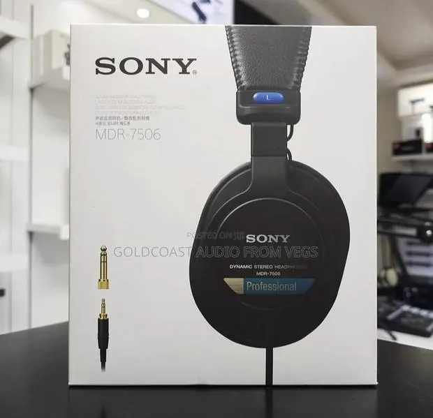 Sony MDR-7506 Headphones · Photo 1