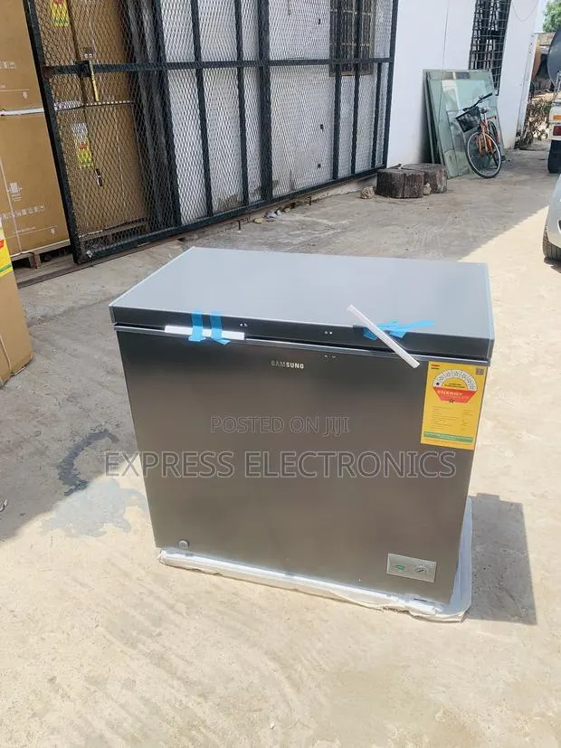 Amazing Deal on Chest Freezer Single Door Samsung 198l · Photo 1