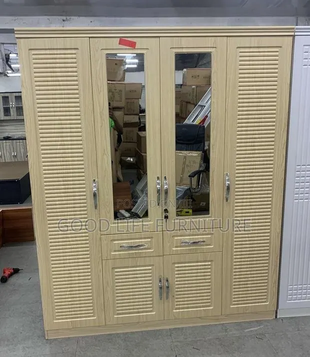 Four Doors Wardrobe · Photo 1