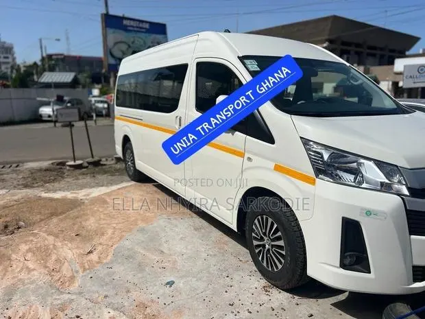 Latest Mini Van for Airport Pickup Aamd · Photo 1