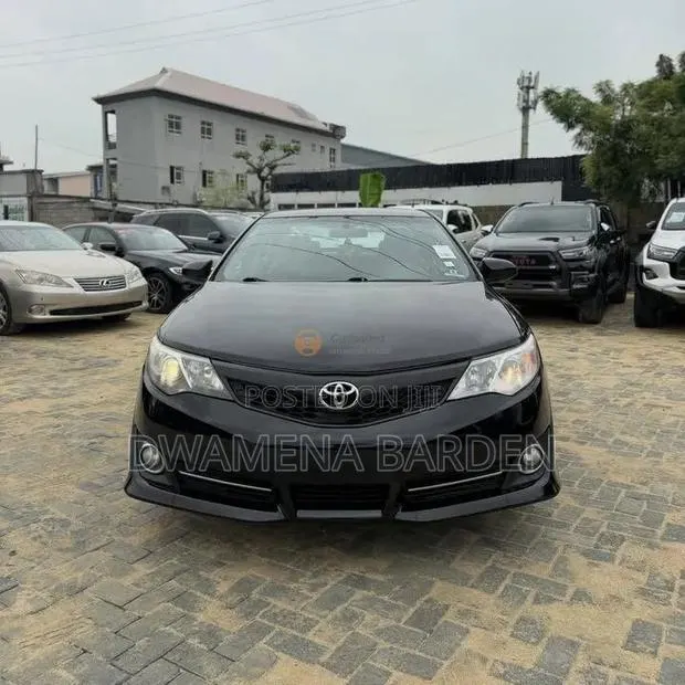 Toyota Camry 2014 Black · Photo 1