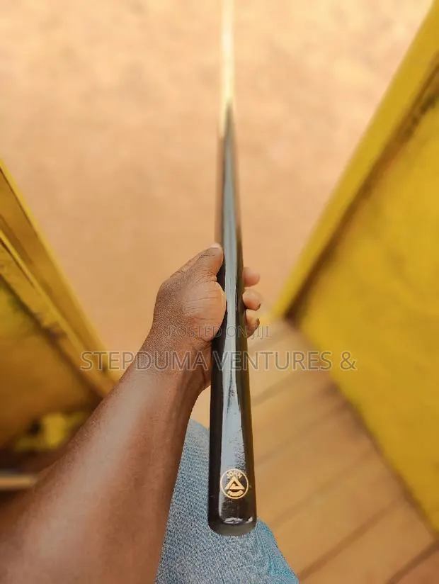 Straight Snooker Cue Stick · Photo 1