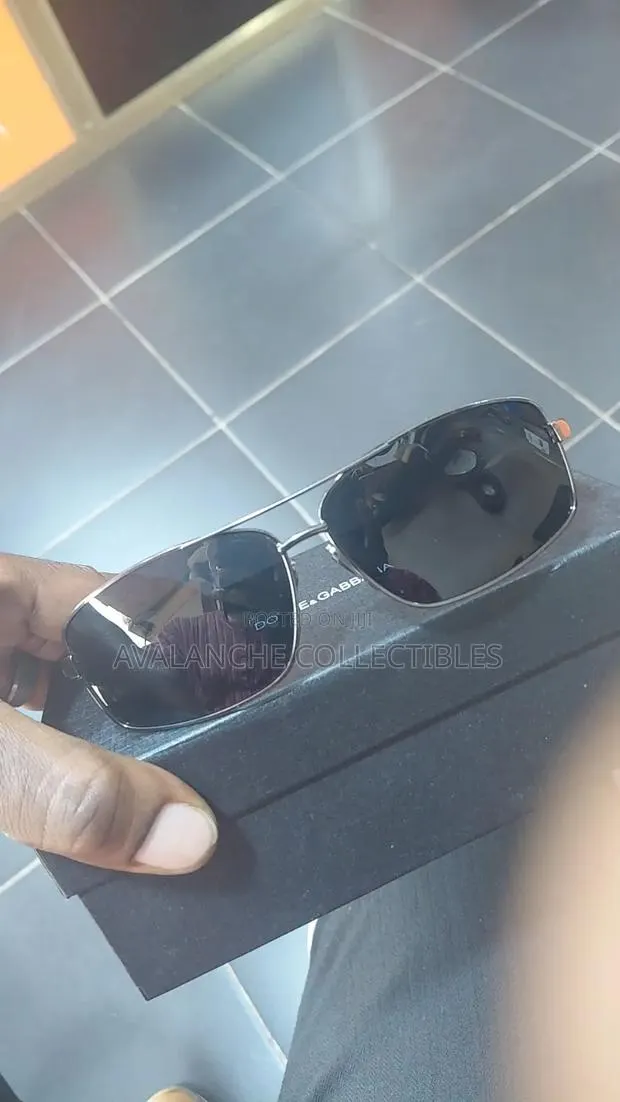 Pugs Polarized Sunglasses · Photo 1