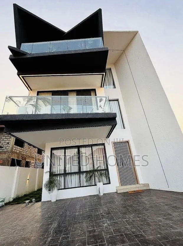 Furnished 5bdrm House in Adjiriganor for sale · Photo 1