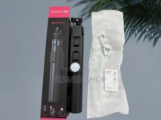 R6 Compact 3-in-1 Bluetooth Selfie Stick Stand · Photo 1