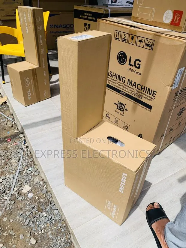 Call and Order B-Series Soundbar Hw-B450. Subwoofer Included Black · Photo 1