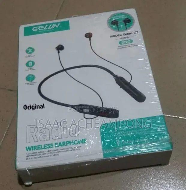 Bluetooth Necklace Earphone With Radio Receiver · Photo 1