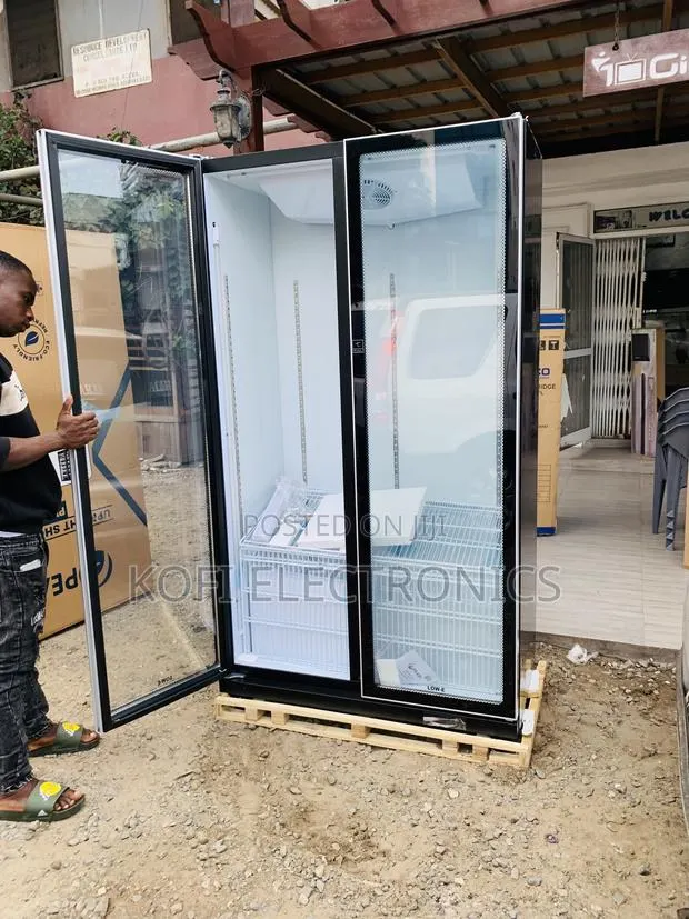 690L Spaciously Made Pearl Display 2 Door Fridge · Photo 2