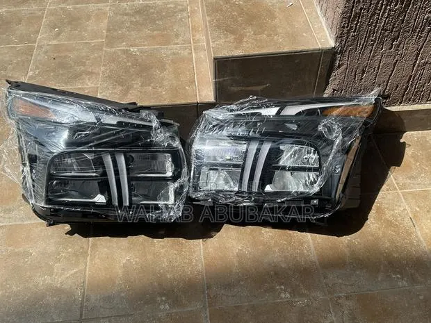 Hyundai Santafe 2021 Headlights Pair · Photo 1