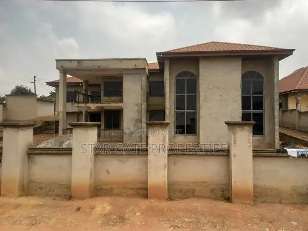 6bdrm House in Atwima Techiman for sale · Photo 1