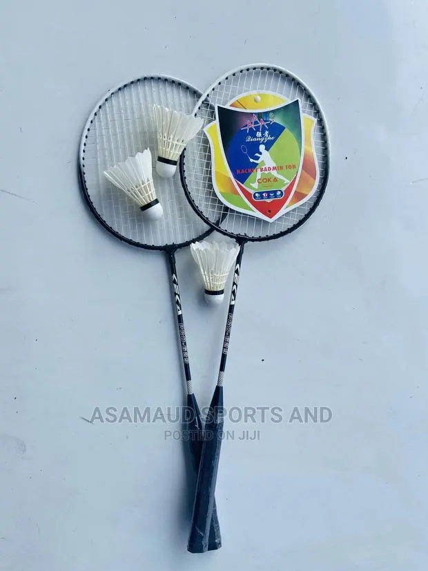 Original Badminton Rackets With Shuttlecock · Photo 1