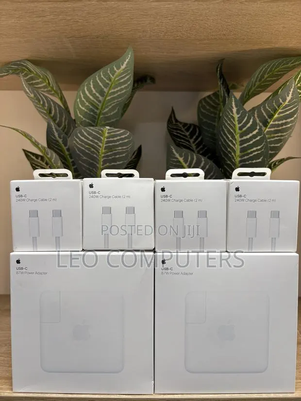 MacBook Charger 87watts · Photo 1