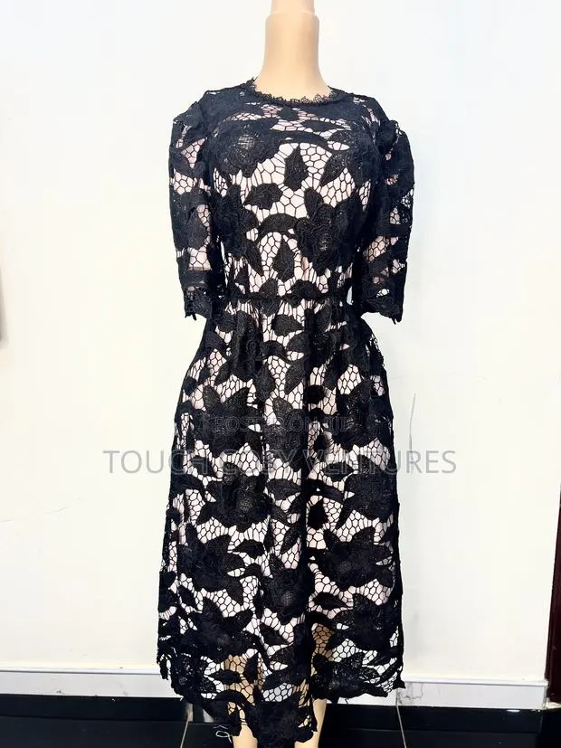 Luxury Fashionable Lace Dress · Photo 1