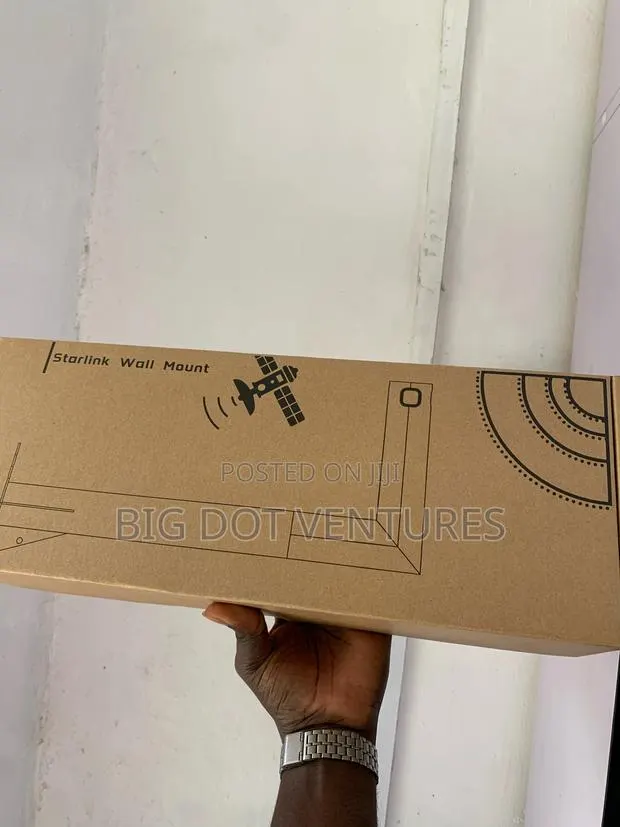 Starlink Wall Mount · Photo 1