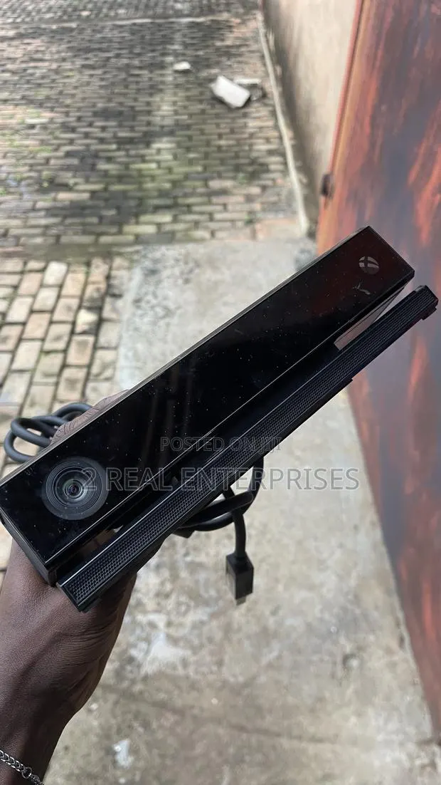Xbox One Kinect Sensor (Model 1520) · Photo 1