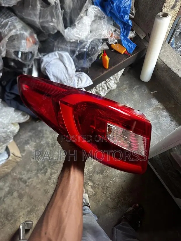 Sonata 2016 Taillights Available · Photo 1