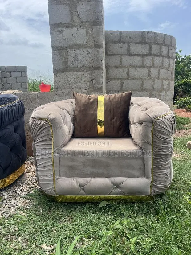 Modern Luxury Single Sofa Chair · Photo 1