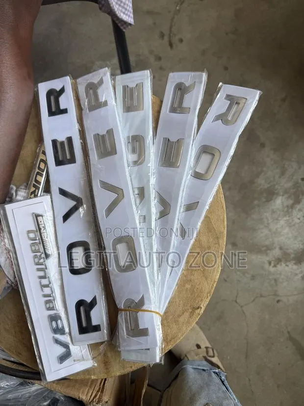 Range Rover Writing Available · Photo 1