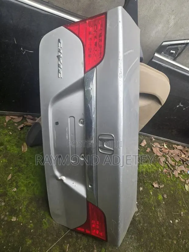 Honda Civic Boot/ Trunk · Photo 1