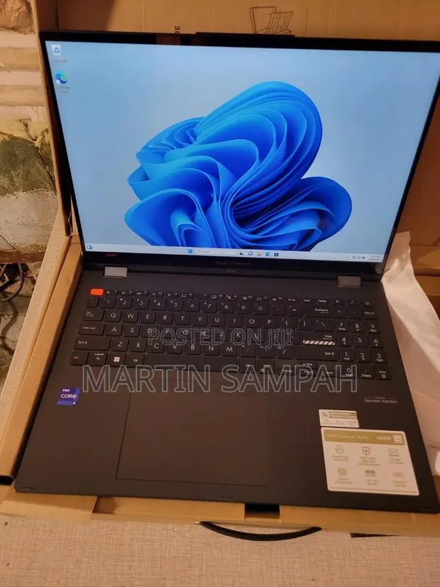Laptop Asus Vivobook 16 40GB Intel Core i9 SSD 2T · Photo 1