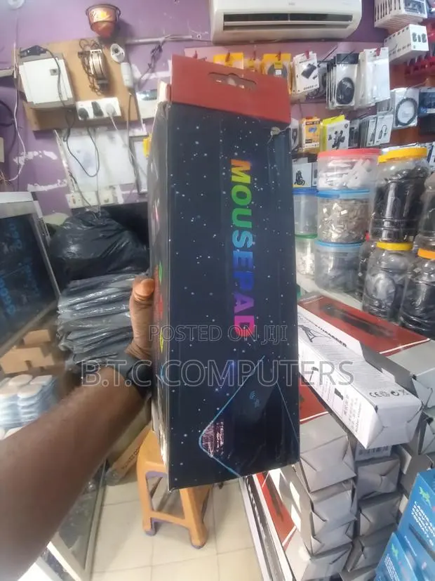 RGB Professional Mouse Pad · Photo 1