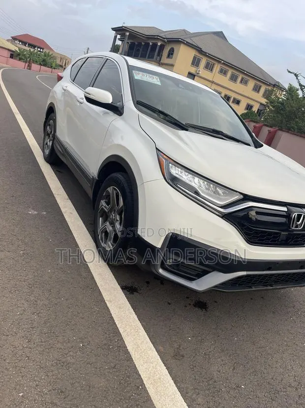 Honda CR-V 2019 White · Photo 1