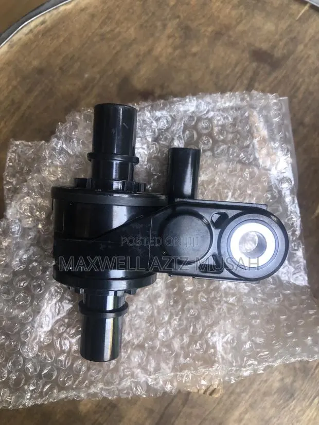 Toyota Coolant Bypass Valve for Cars Available · Photo 1