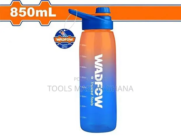 Plastic Water Bottle # Wwt1c01 · Photo 1