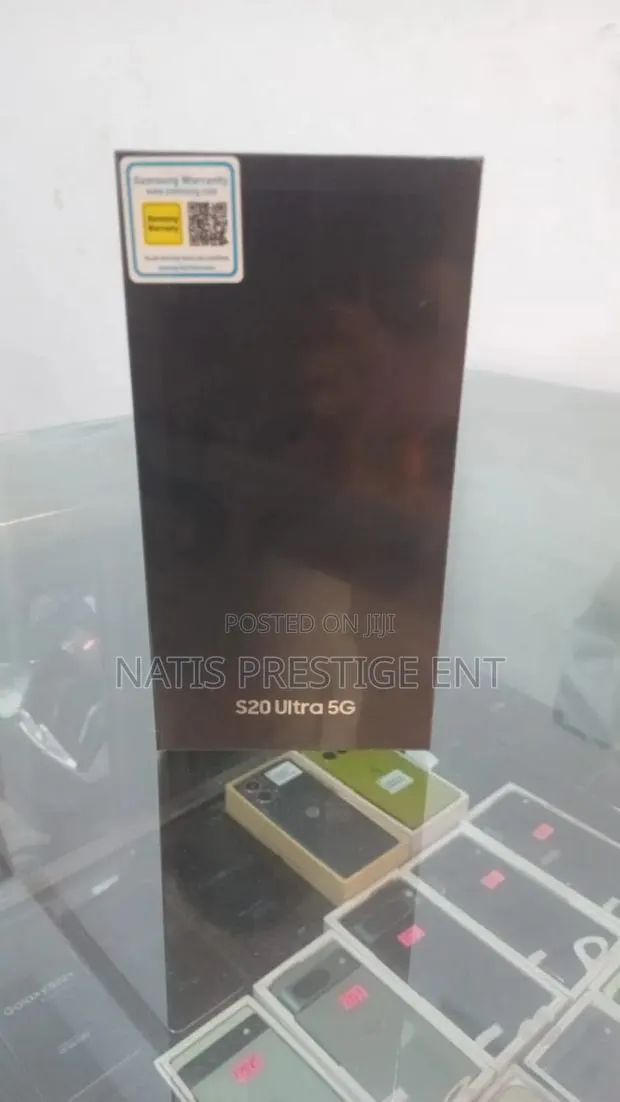 New Samsung Galaxy S20 Ultra 5G 256 GB Black · Photo 1