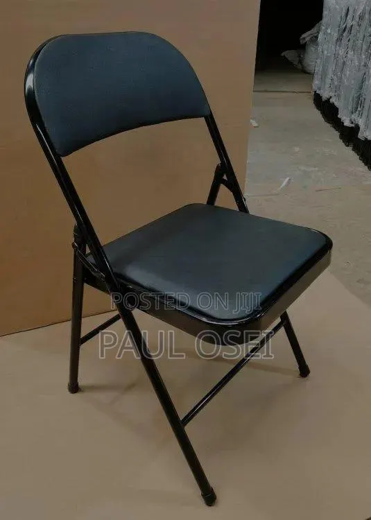 Folding Chair · Photo 1