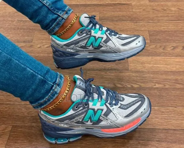 New Balance 1906U · Photo 1