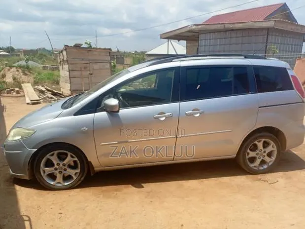 Mazda 5 2018 Silver · Photo 1