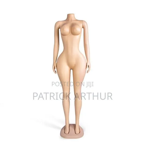 Woman Mannequin · Photo 1