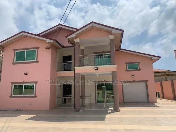 6bdrm Mansion in Community 18, Spintex for rent · Photo 1