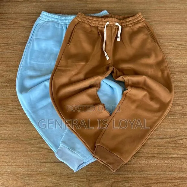 Pumper Joggers / Sweatpants · Photo 1