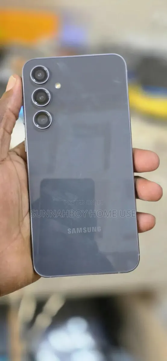 New Samsung Galaxy S23 FE 256 GB Gray · Photo 1