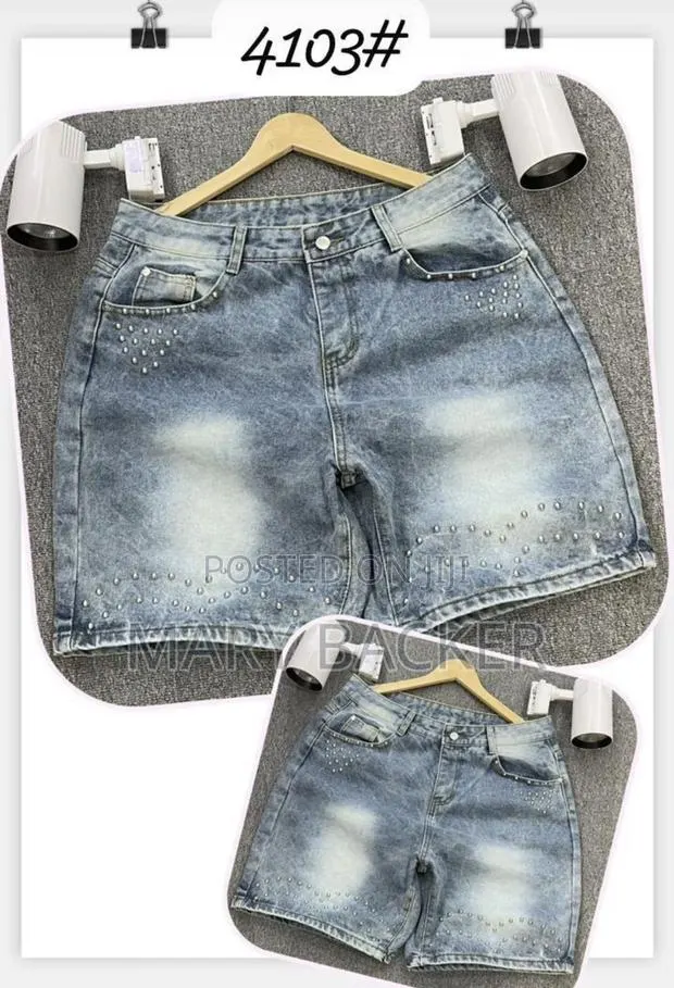 Jeans Shorts · Photo 1