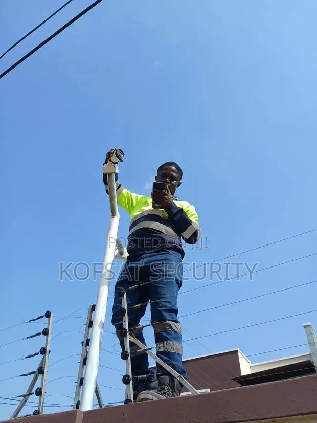 Certified CCTV Engineer in East Legon · Photo 1