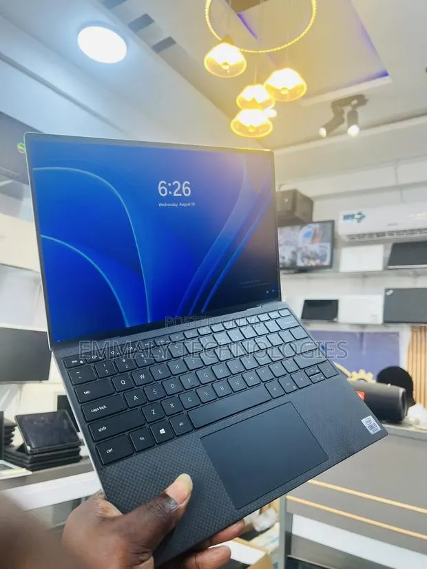 Laptop Dell XPS 13 8GB Intel Core i5 SSD 256GB · Photo 1