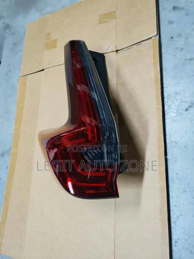 Honda CRV 2020,2019,2021,2022, Taillights Available · Photo 1