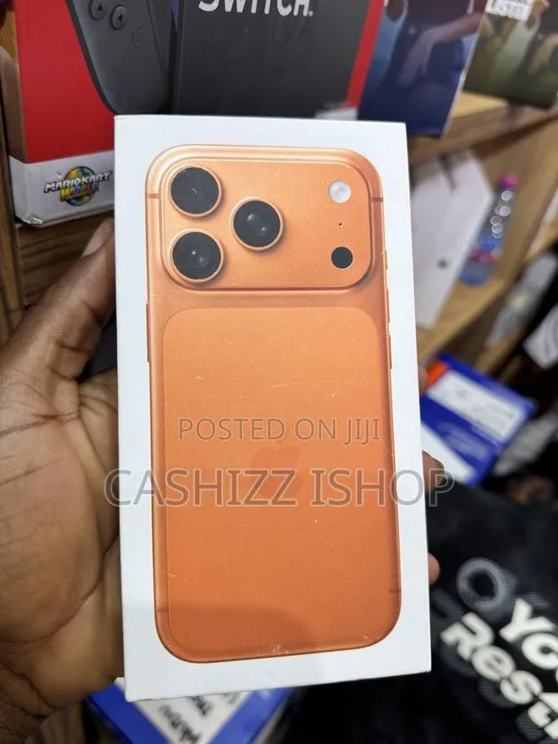 New Apple iPhone 17 Pro Max 256 GB Orange · Photo 1