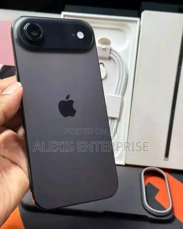 New Apple iPhone Air 256 GB Black · Photo 1