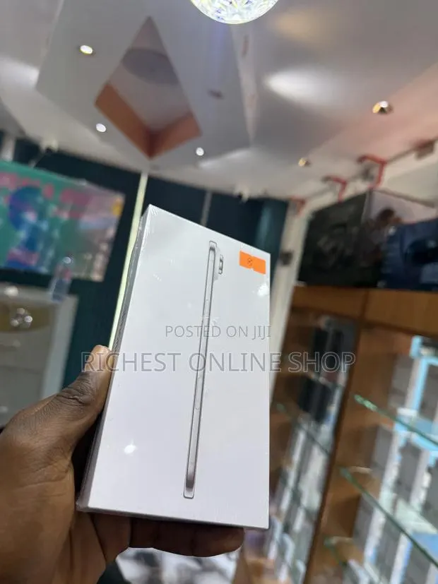 New Apple iPhone Air 256 GB · Photo 1