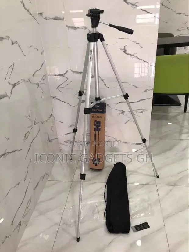 Portable Tripod Stands for Phone and Camera · Photo 1