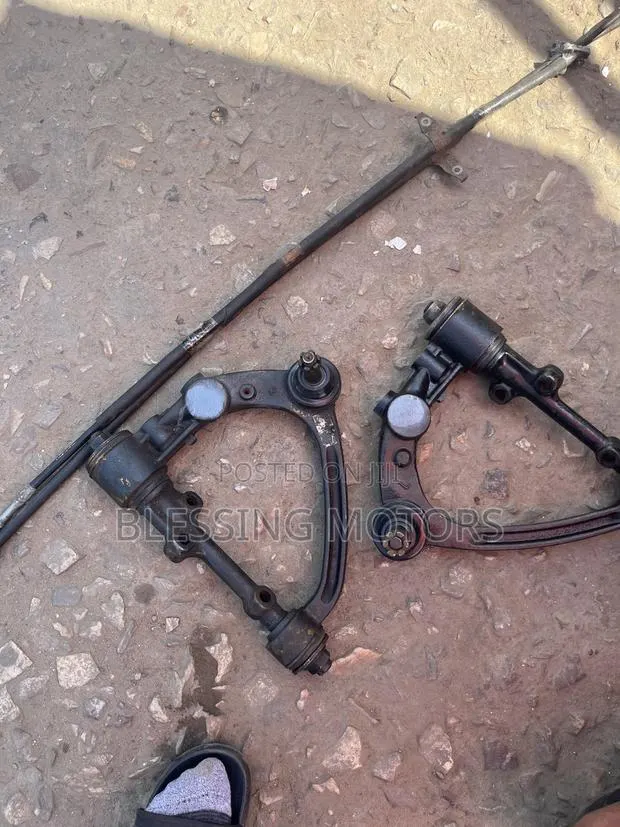 Toyota Fish Upper Arm · Photo 1