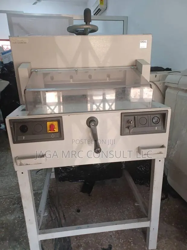 Electric Paper Cutter · Photo 2