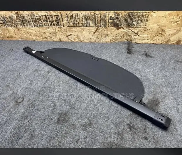 17-22 CRV Cargo Cover · Photo 1
