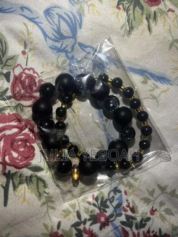 Hand Beads · Photo 1