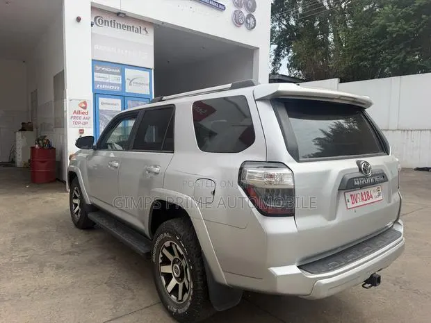 Toyota 4-Runner 2017 Silver